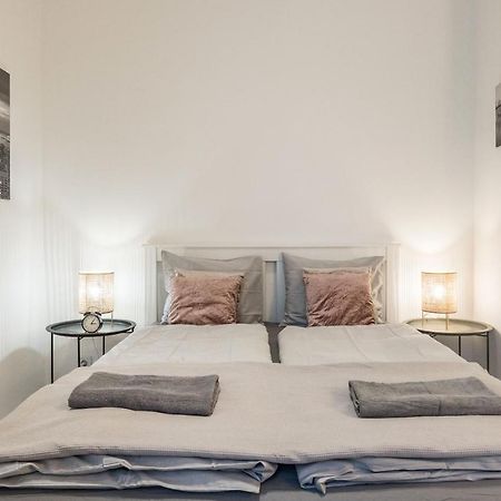 בודפשט Industrial Fantasy Apartment מראה חיצוני תמונה