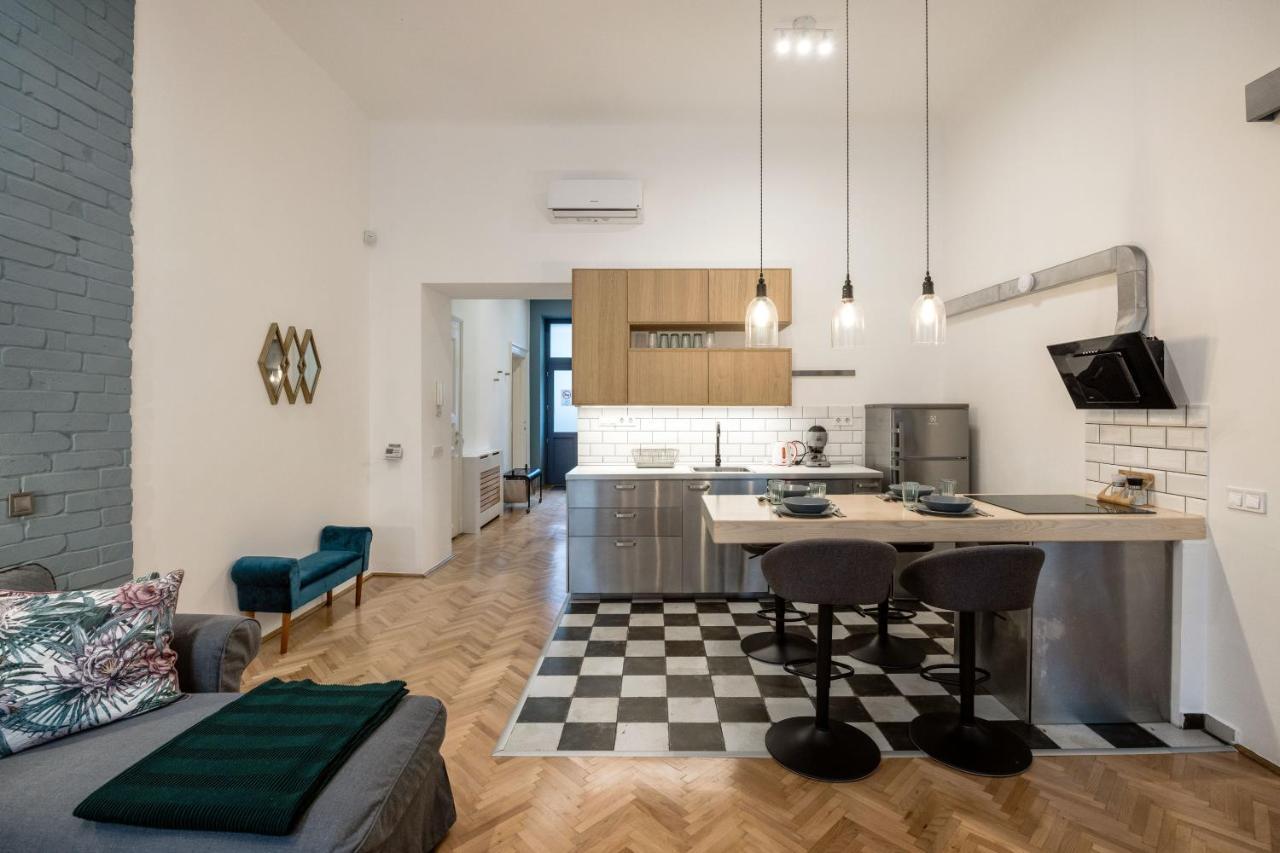 בודפשט Industrial Fantasy Apartment מראה חיצוני תמונה