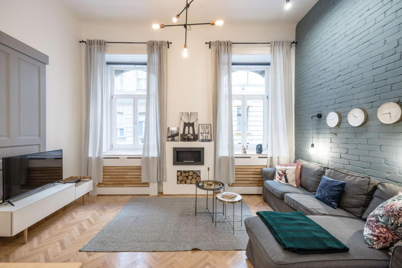 בודפשט Industrial Fantasy Apartment מראה חיצוני תמונה