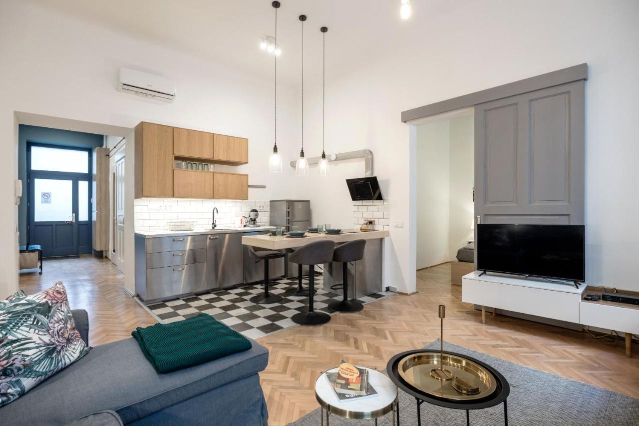 בודפשט Industrial Fantasy Apartment מראה חיצוני תמונה