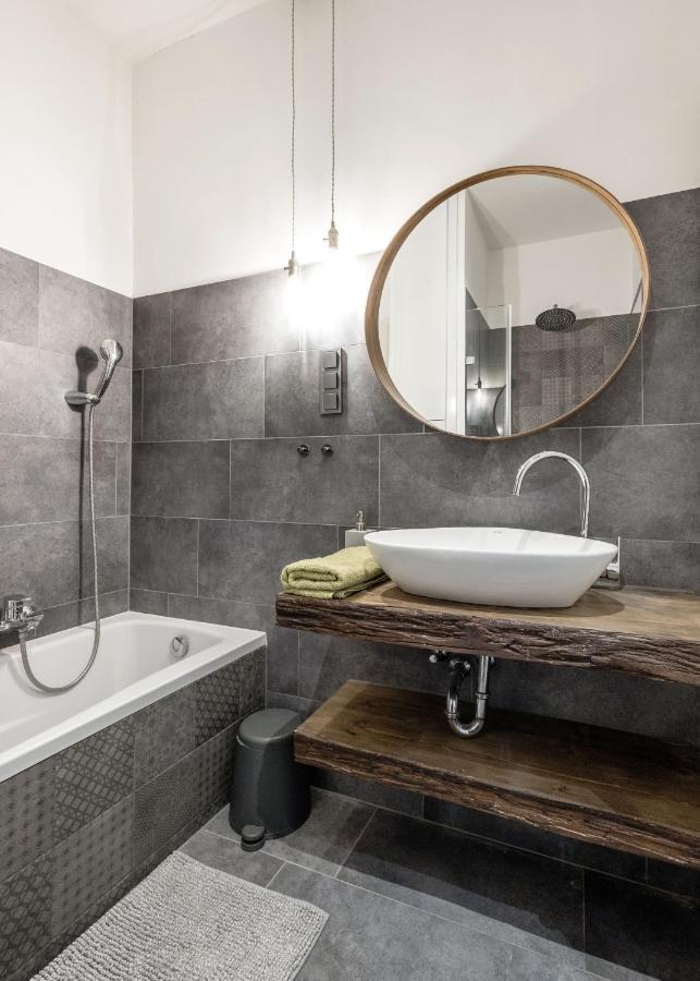 בודפשט Industrial Fantasy Apartment מראה חיצוני תמונה